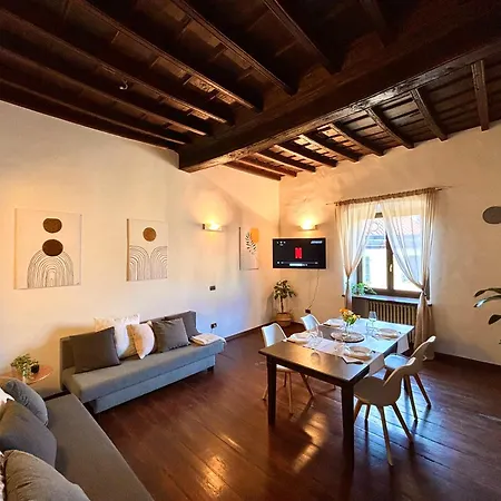 {centro}juvarra's Apartman